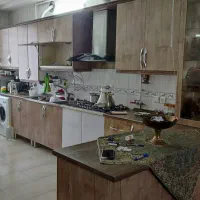 نصاب کاغذ دیواری