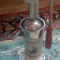 فروش آبمیوه لیموه گیر