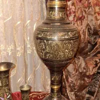 گلدان بلند برنزی