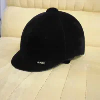 کلاه اسب سواری