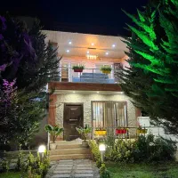 اجاره روزانه ویلاباغ لاکچری ۳خواب تراس آتشکده Vip