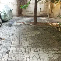 ۱۴۰۰ متر بنا در ۵۶۰ متر زمین دو نبش