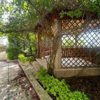 کردان-بالا-ویلا-دوبلکس-سندار-داخل-بافت-ویلایی