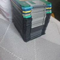 تعدادی فلاپی دیسک