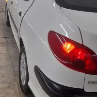 پژو v8 اس دی