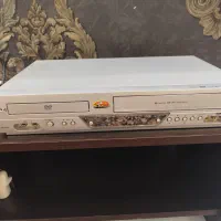 یک دستگاه سی دی و ویدیو مارک LG