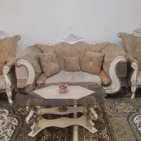 مبل ۷نفره نسکافه ای همراه ۶صندلی ناهار خوری