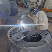 مونتاژ کار و جوشکار  co2 و برق