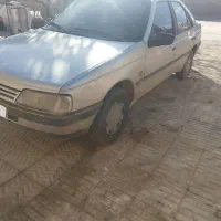 ماشین سالم برای سوار شدن آماده مانیتور دوربین عقب