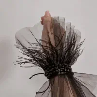 دستکش و مچ بند اصل برند رابورا به همراه داستان