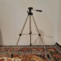 سه پایه دوربین
