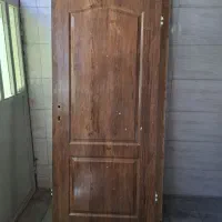 در چوبی اتاق خواب ۳ تیک