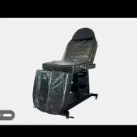 صندلی تتو ، فیشیال