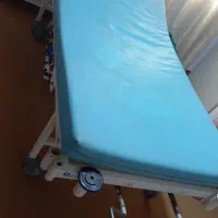 تخت وتشک بیمارستانی