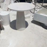 میز گرد سنگی  با پایه مخروطی