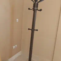 چوب لباسی ایستاده