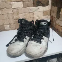 کفش بسکتبالی
