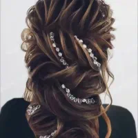 به یک شنیون کار حرفه ای نیازمندم