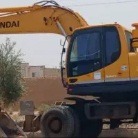 بیل میکانیکی لاستیکی هیوندای۲۱۰