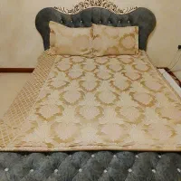 تختخواب و میز آرایشی