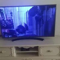 تلویزیون ال جی ۴۹ اینچ پنل شکسته