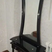 آینه قدی همراه میز
