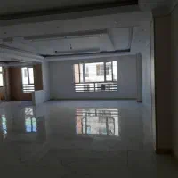 فروش واحد 105 متری با 15 متر حیاط خلوت کلید نخورده