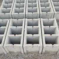 استاد کار بلوک زن