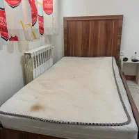 دوتا تخت نوجوان و یک کمد قفسه دار