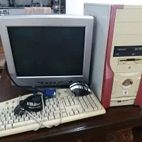 کامپیوتر و مانیتور سامسونگ قدیمی