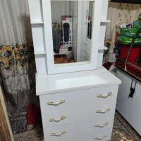 دراور آینه دار چهار کشو پایه دار مناسب جهیزیه