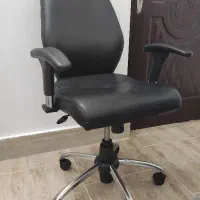 صندلی اداری طبی