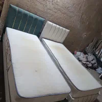 دوتا تخت و تشک یکنفره کاشمر