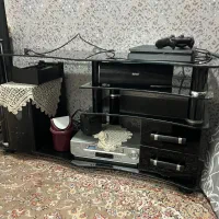 میز تلویزیون شیشه ای