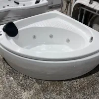 وان جکوزی حمام و مستر سایتک گوشه