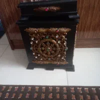 یک عددسطل اشغال باجای دستمال کاغذی