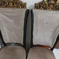 دو عدد صندلی چوبی سالم وبدون شکستگی وپارگی پارچه