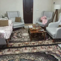 مبل راحتی 5 نفره با عسلی نو عید خریدیم  سالم سالم