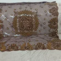 رومیــزی ساتن همراه با تور کار شده
