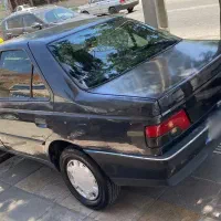 پژو ۴۰۵ بی رنگ
