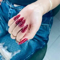 کاشت ناخن‌ با بهترین متریال و مناسب ترین قیمت ها