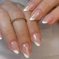 کاشت ناخن وآموزش ناخن بروجرد