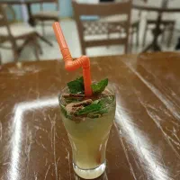 کارگر ساده خانم واسه کار کافه واسه تمیس کاری فقط