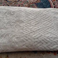 پرده ومیز تلفن