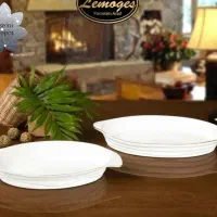 تابه مدرن کوچک یک خط طلایی لیمون