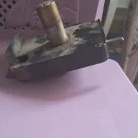 قفل در حیاط