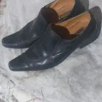 کفش و کتانی