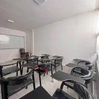 صندلی دانشجویی کاملا نو  و تخته وایت برد