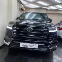 لندکروز ۸ سیلندر