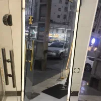 آینه ایستاده